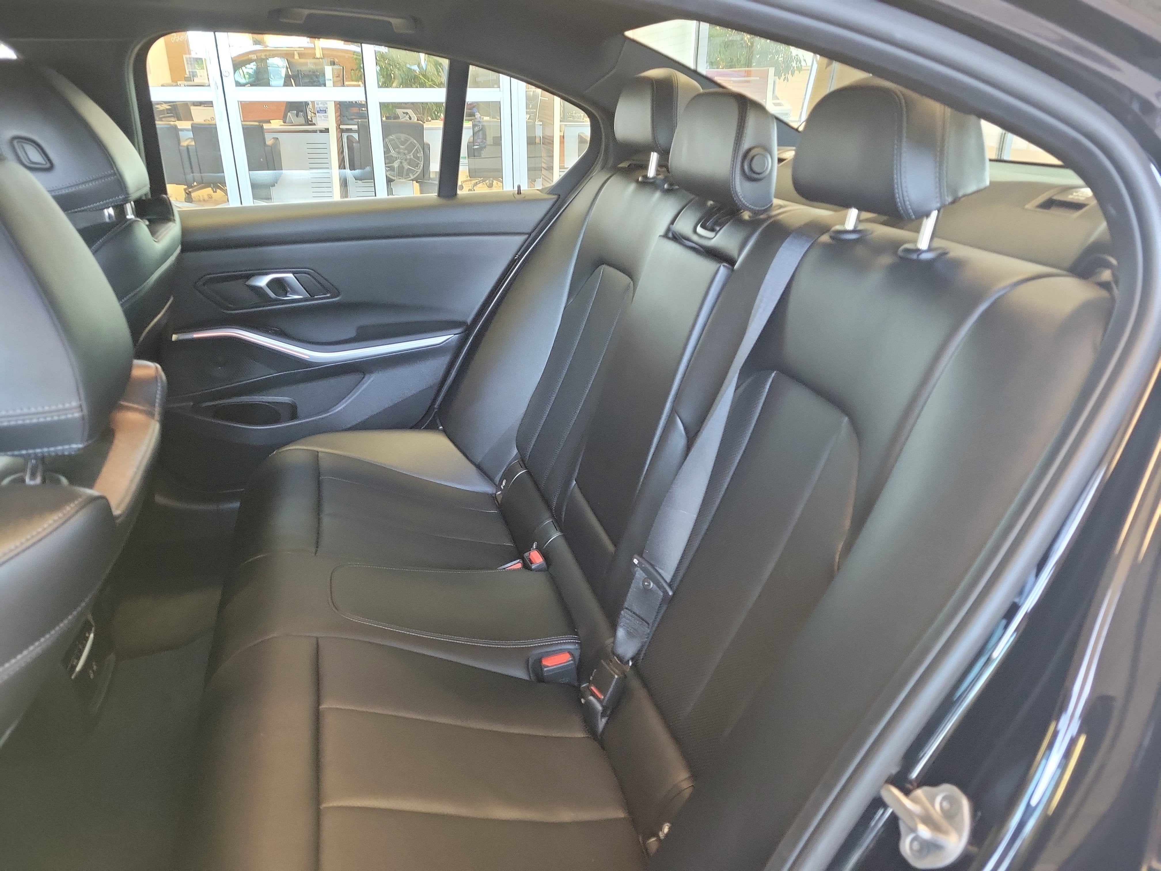 2025 BMW 3 Series 330i xDrive