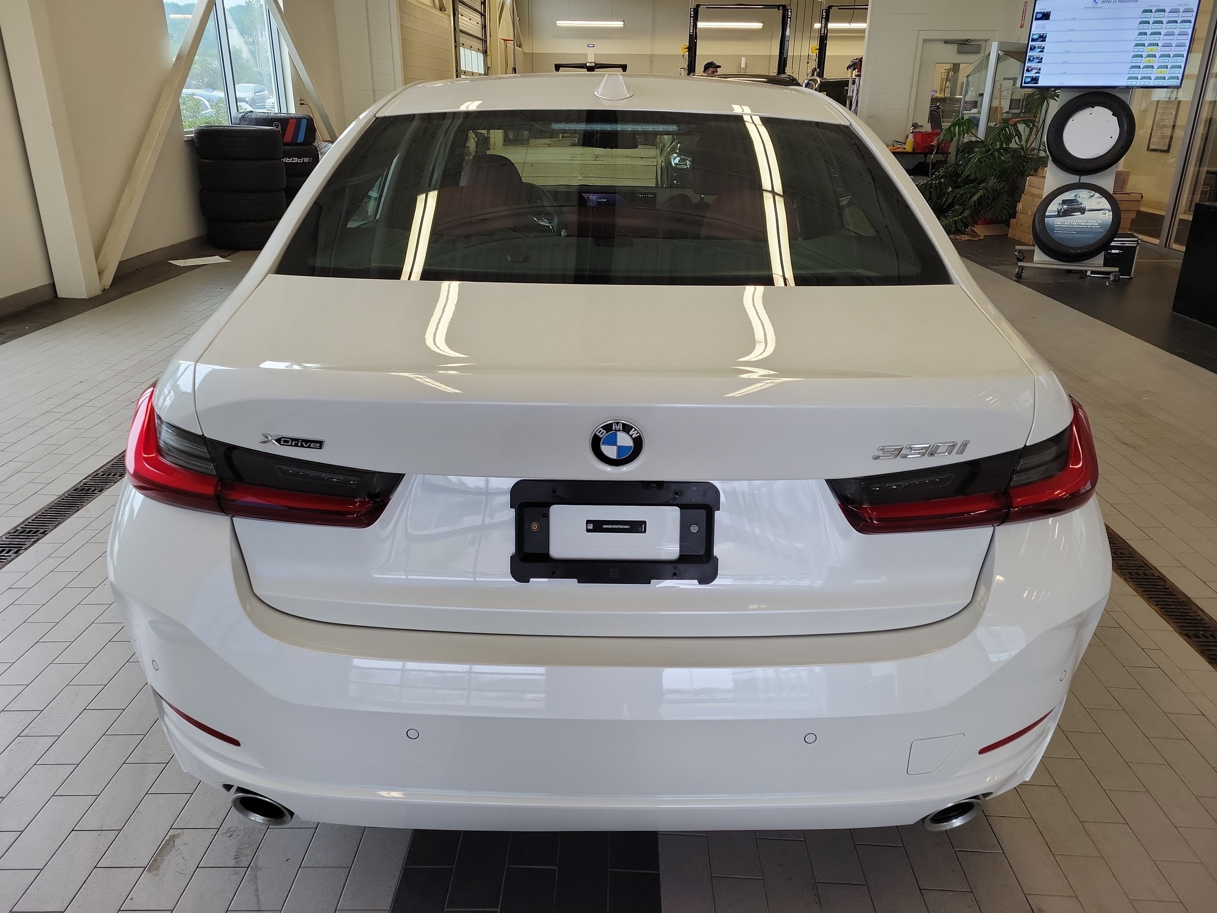 2026 BMW 3 Series 330i - Photo 6