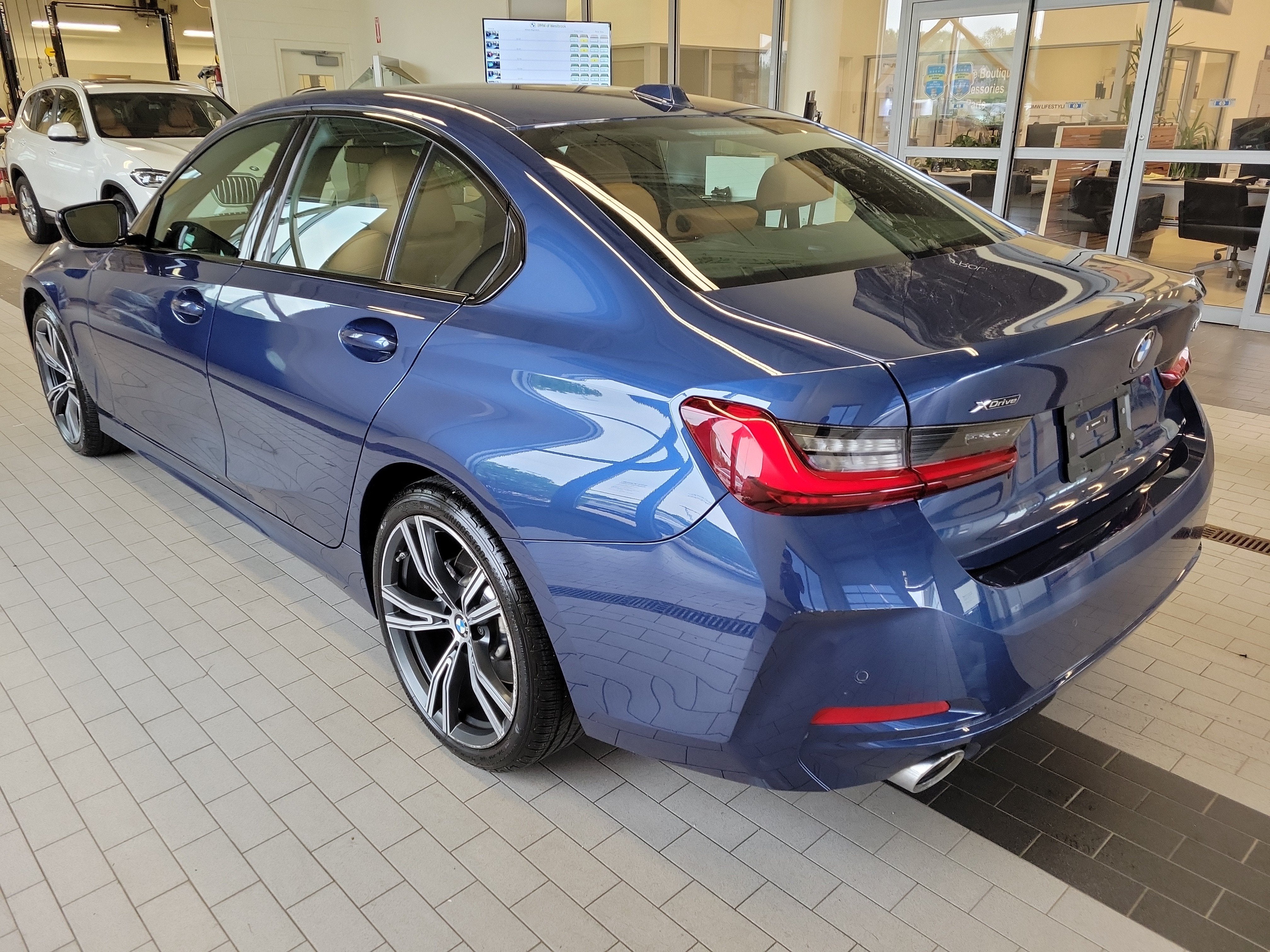 2023 BMW 3 Series 330i xDrive