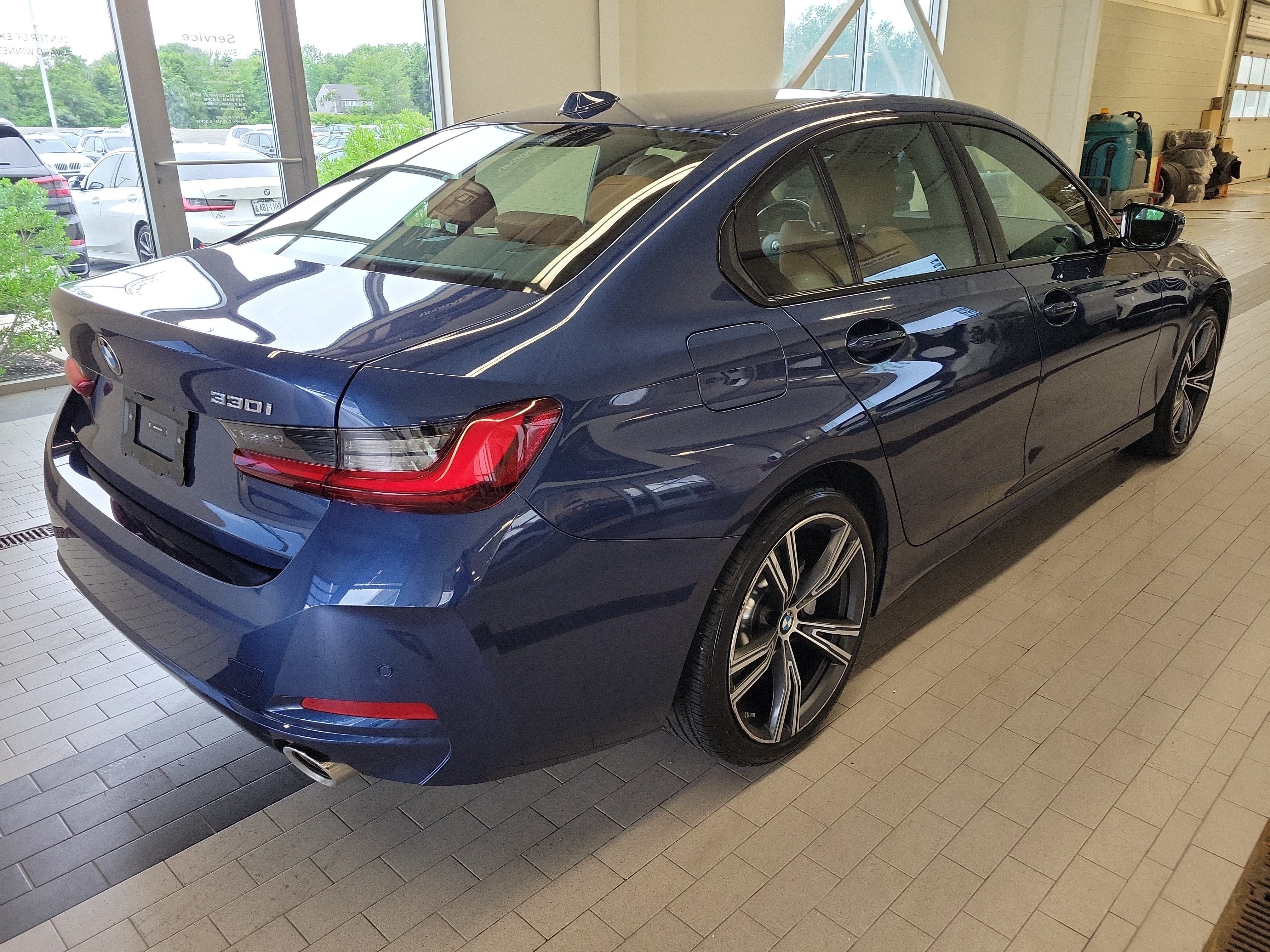 2023 BMW 3 Series 330i xDrive