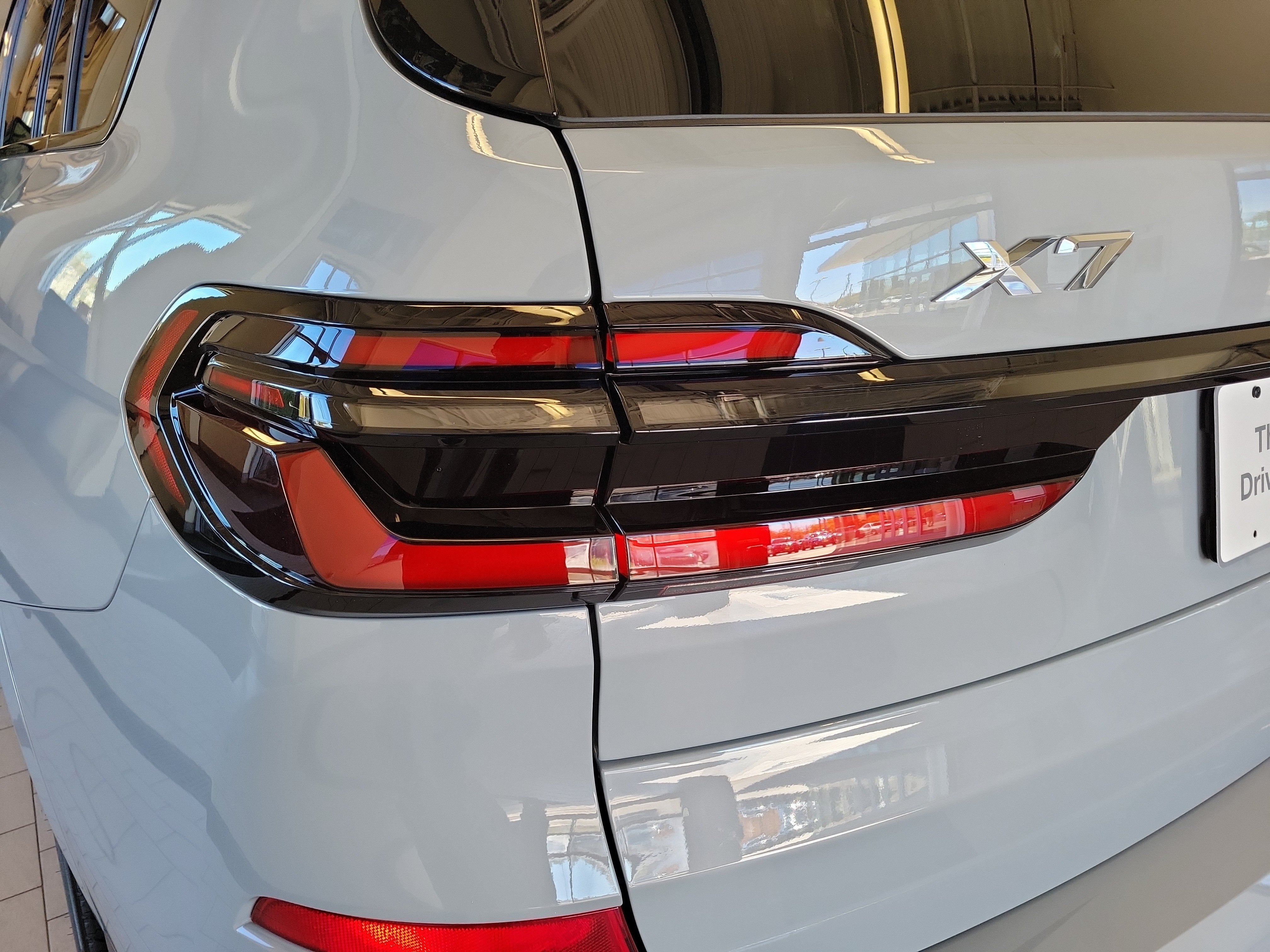 2027 BMW X7 xDrive40i