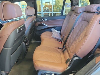2027 BMW X7 xDrive40i