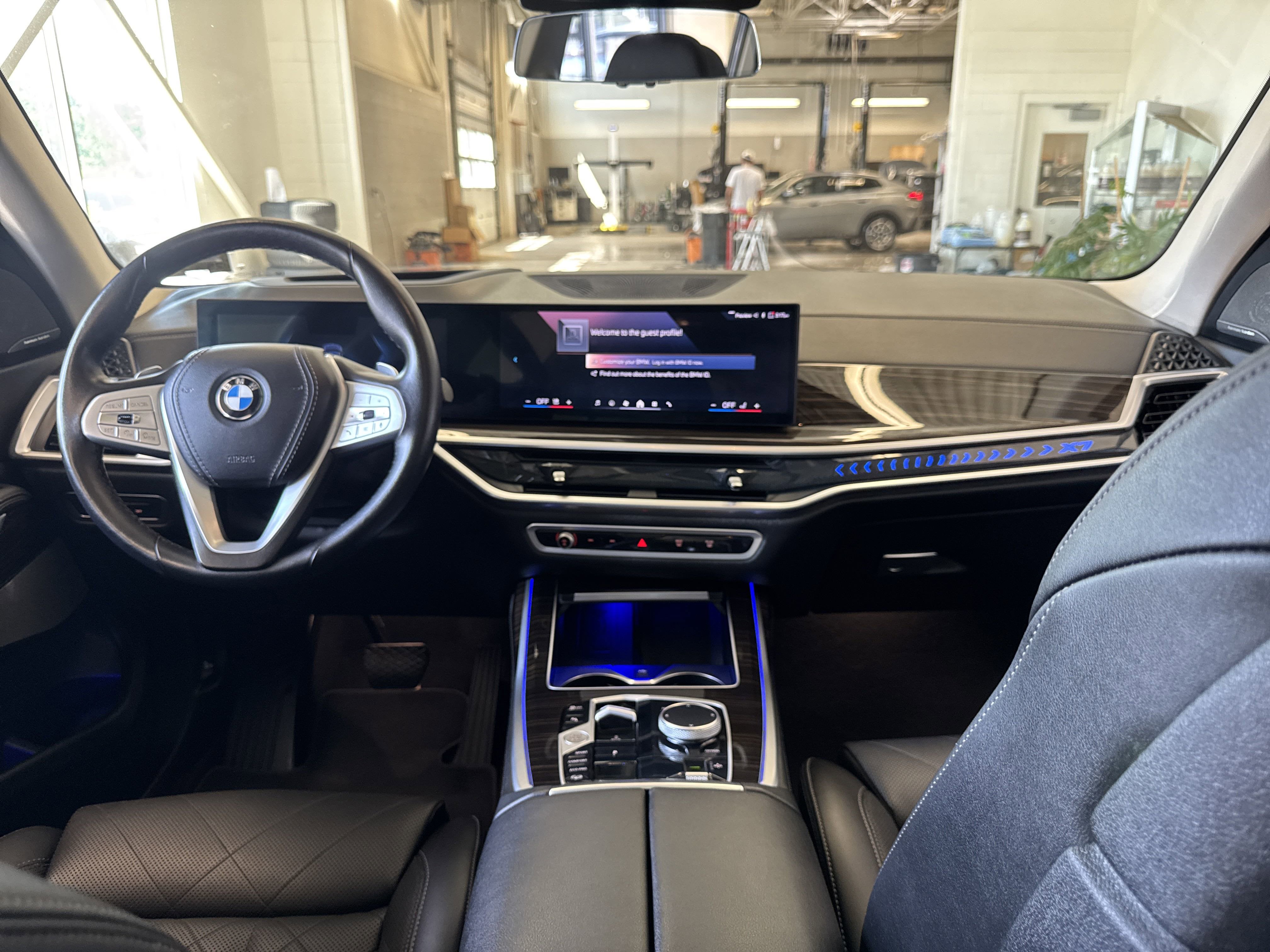 2024 BMW X7 xDrive40i
