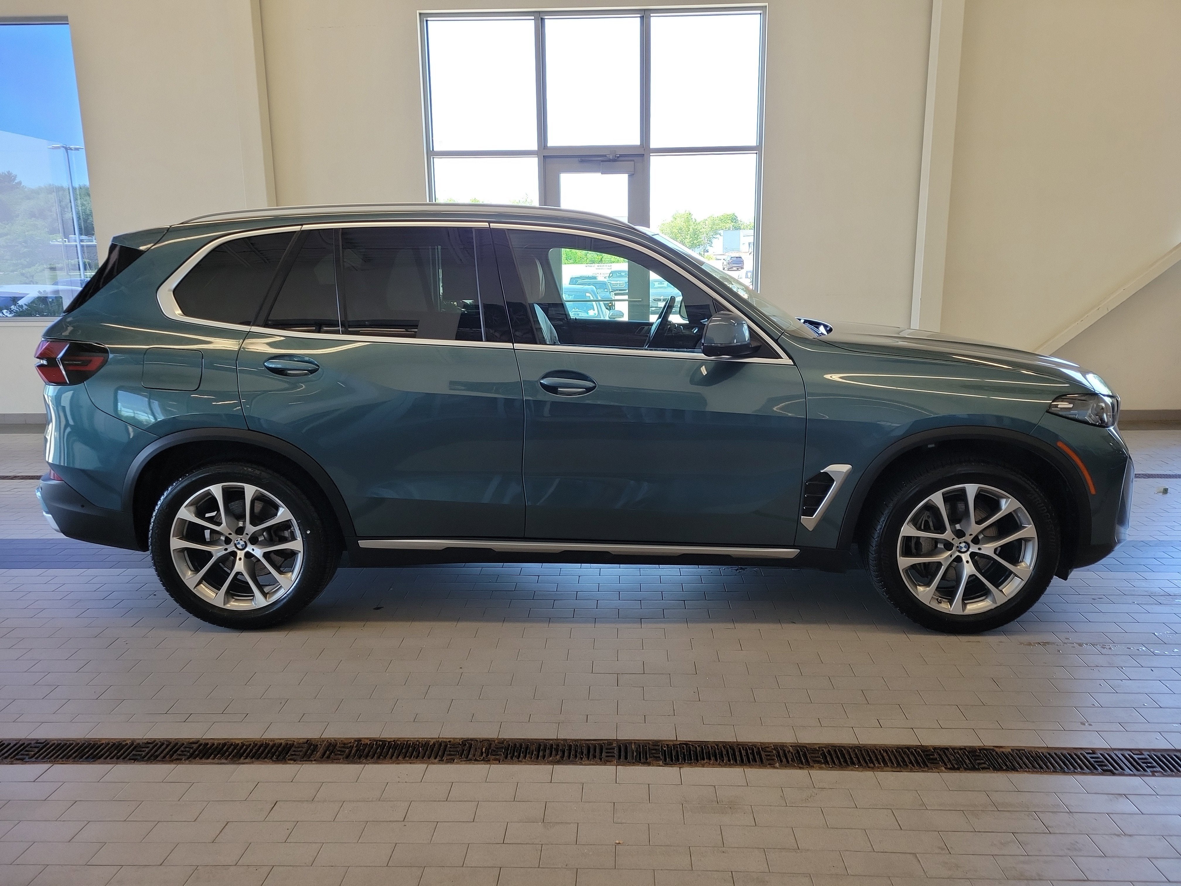 2025 BMW X5 40i - Photo 8