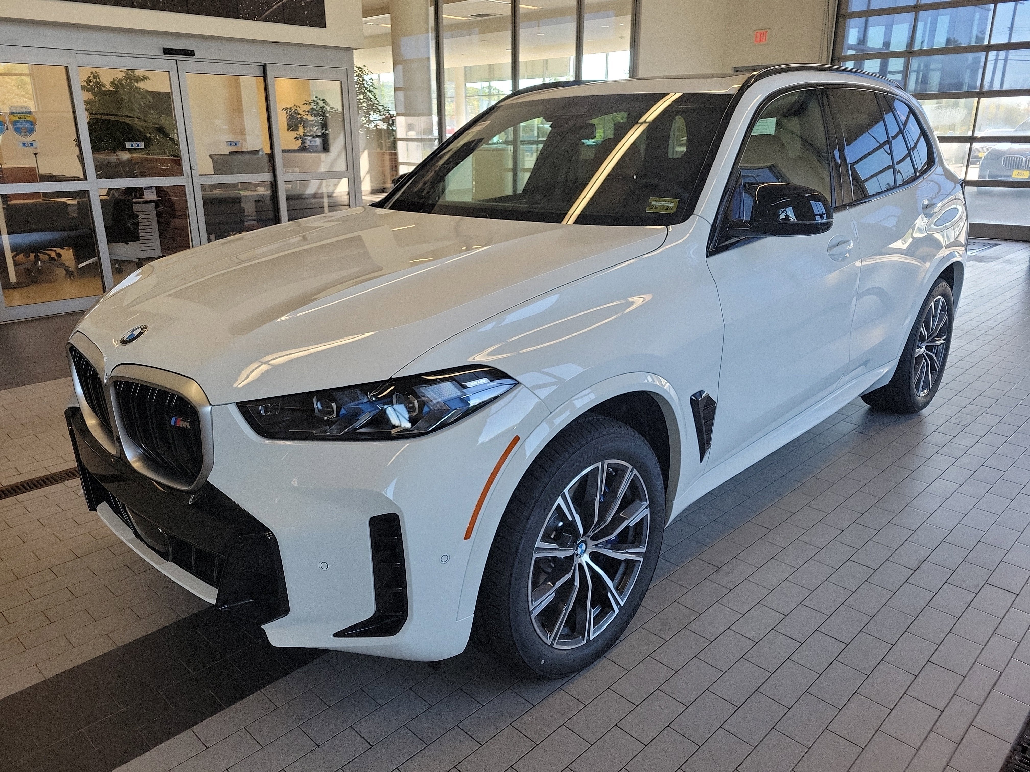 2026 BMW X5 M60i