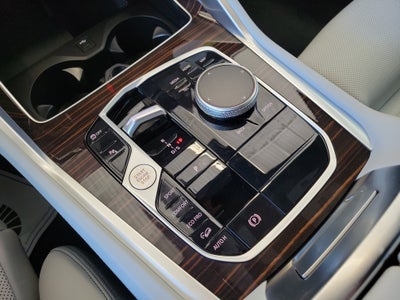 2027 BMW X6 xDrive40i