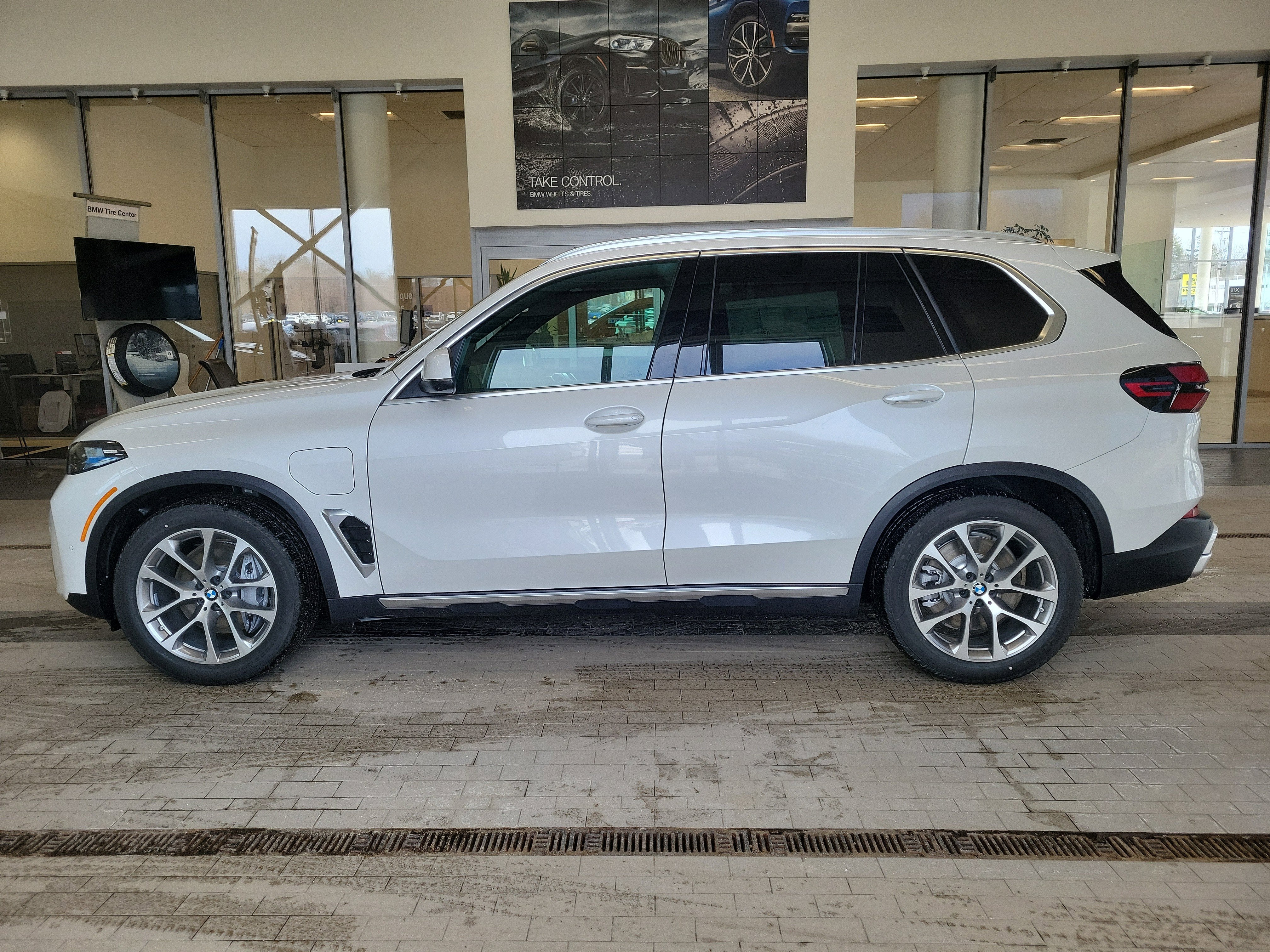 2026 BMW X5 xDrive50e