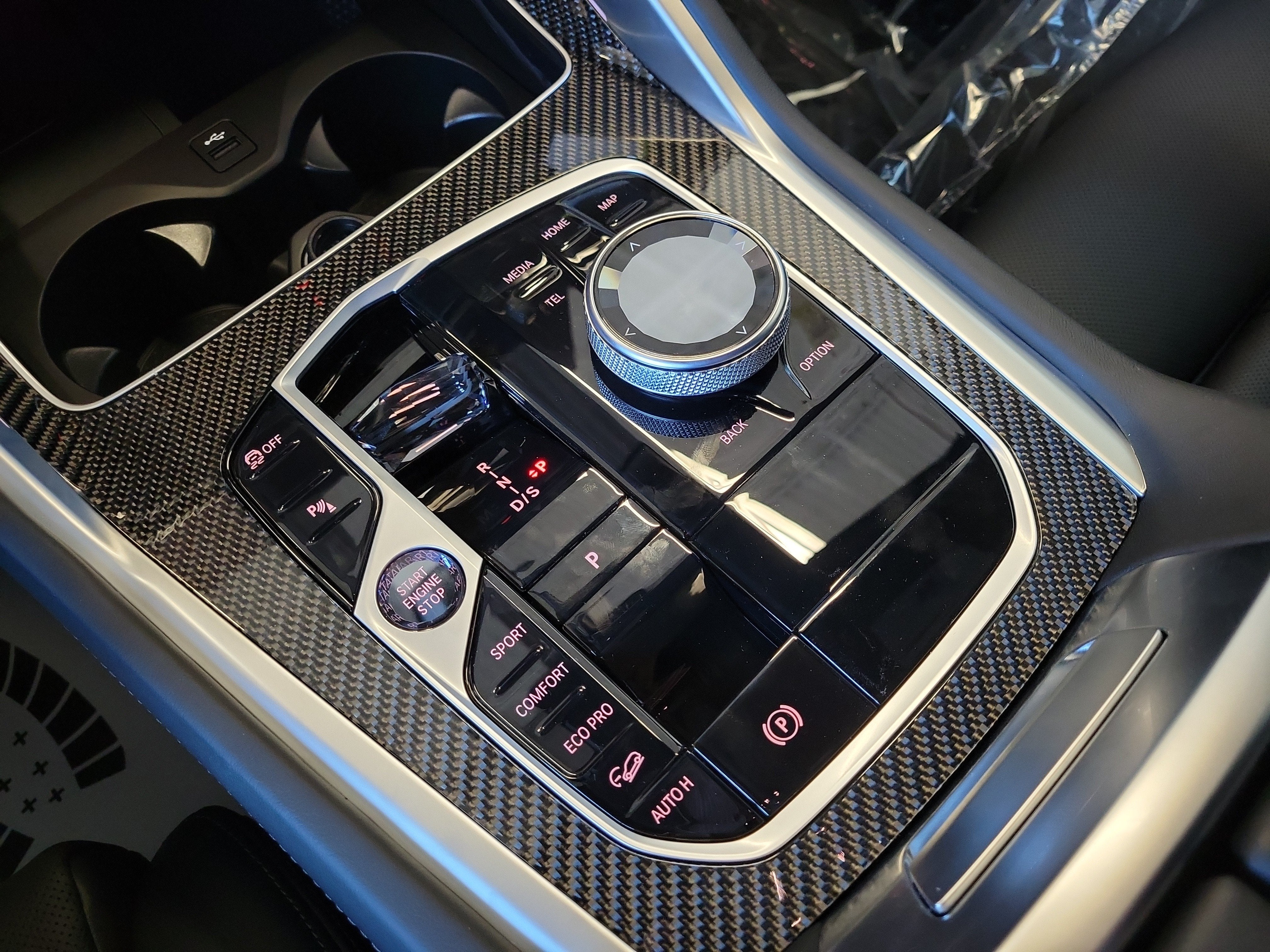 2027 BMW X6 M60i