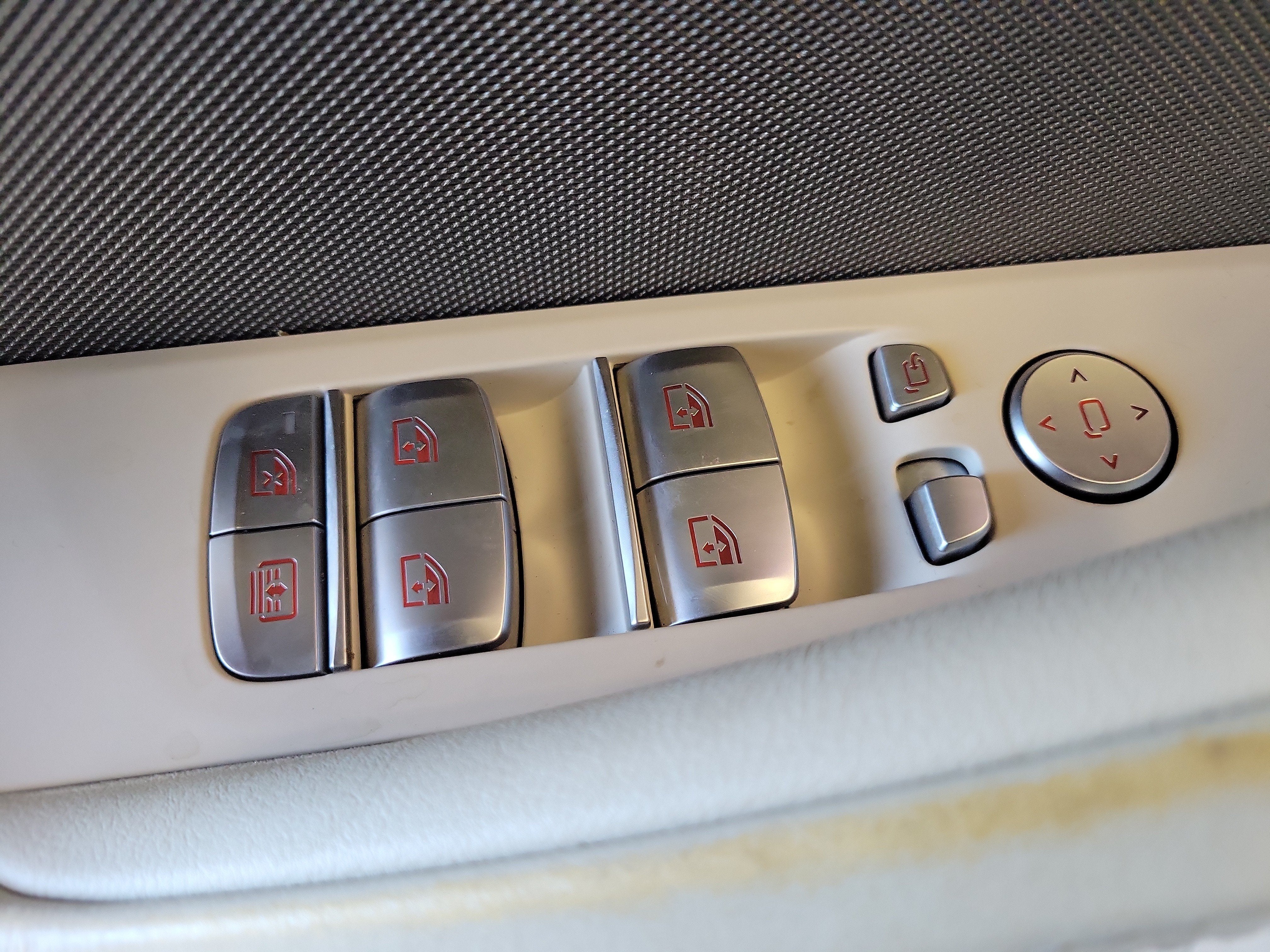 2023 BMW 8 Series 840i