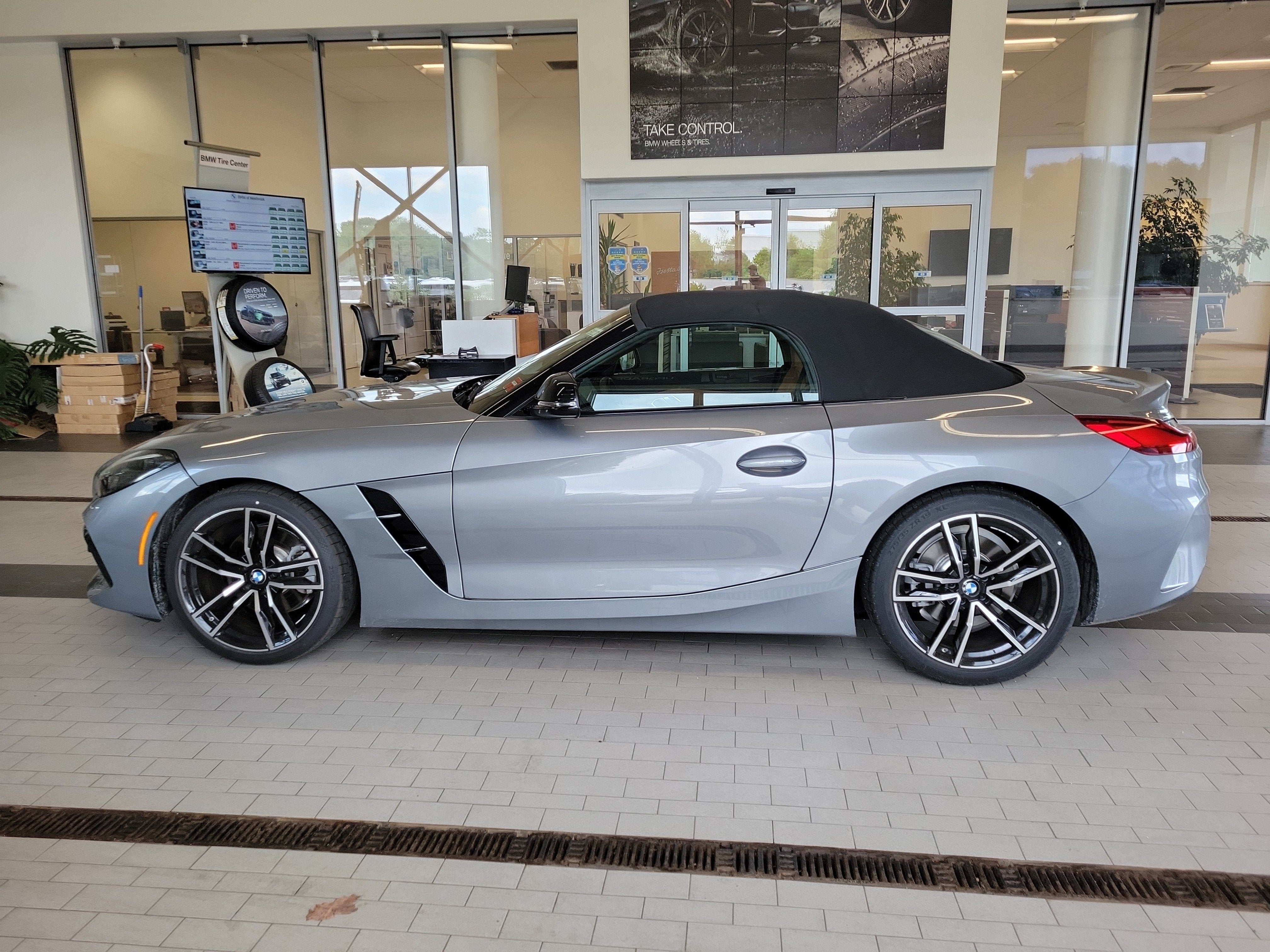2026 BMW Z4 sDrive30i